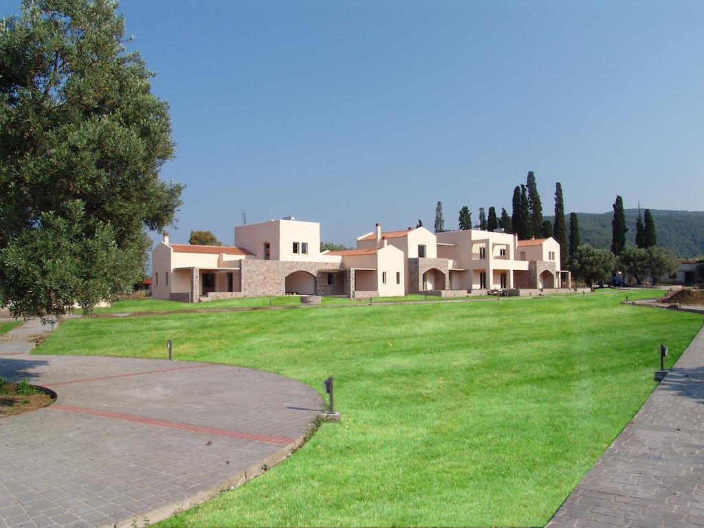 Aparthotel Enalia Gi Límni Exterior foto